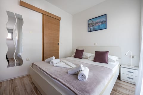 Apartments and Rooms Residence Simic - Unit 376520-13
