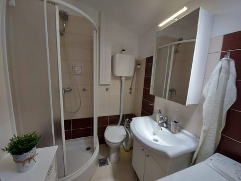 Apartment DD Grubisic - Unit 376590-13