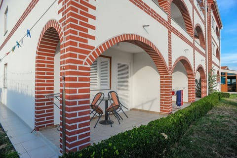 Apartments Brano - Unit 376376-13