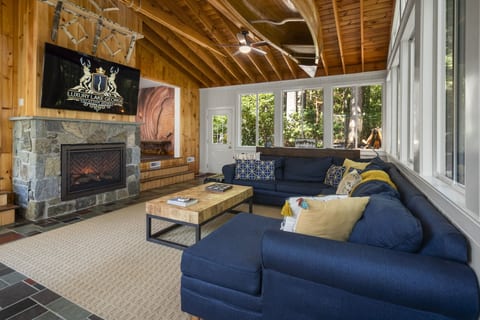 Indian Brook Lodge