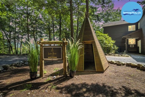 Indian Brook Lodge