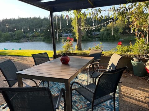 Lakeside Guesthouse near OSU/Corvallis