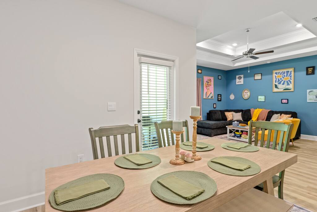 spacious-cottage-or-king-bed-or-nearhwy10-or-bbqgrill/