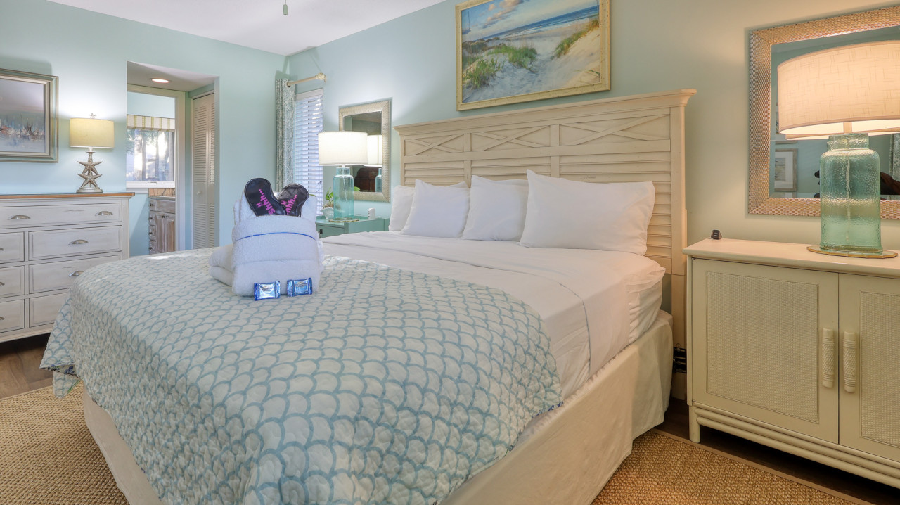 Upstairs Primary Suite