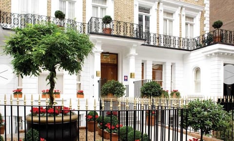 Luxury 4 bedroom serviced apartment