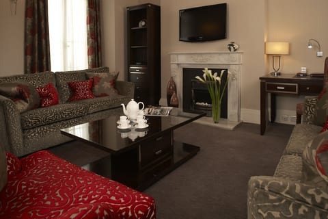 Luxury 4 bedroom serviced apartment
