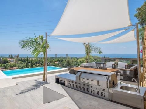 Sunrise villa marbella 7bedrooms by Lodgerstrip