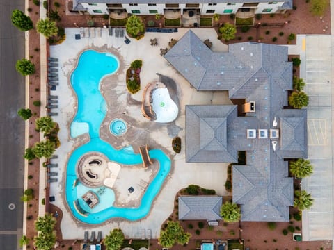 Zion Village Resort: Lazy River, BBQ & Family Fun