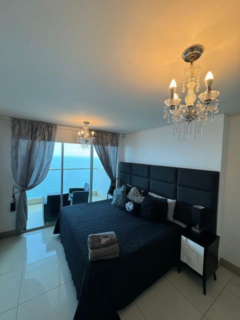 Luxury Suite Private Jacuzzi