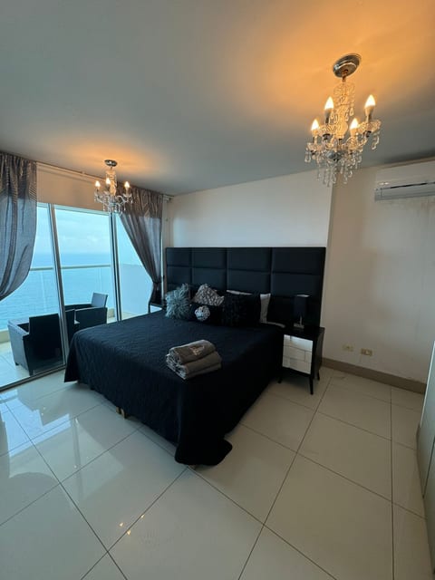Luxury Suite Private Jacuzzi