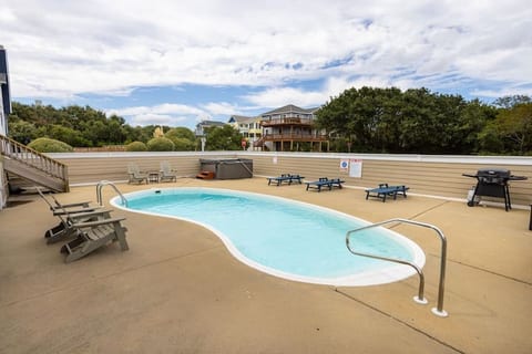 Pool deck
