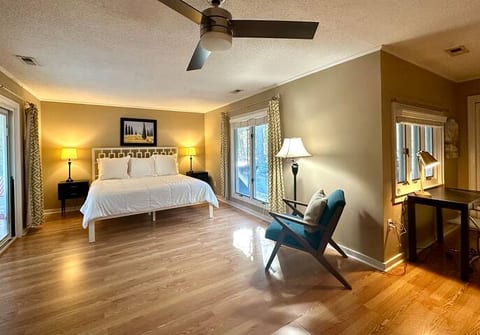 Golf Retreat – Sleeps 8, Mins to Courses & Dining