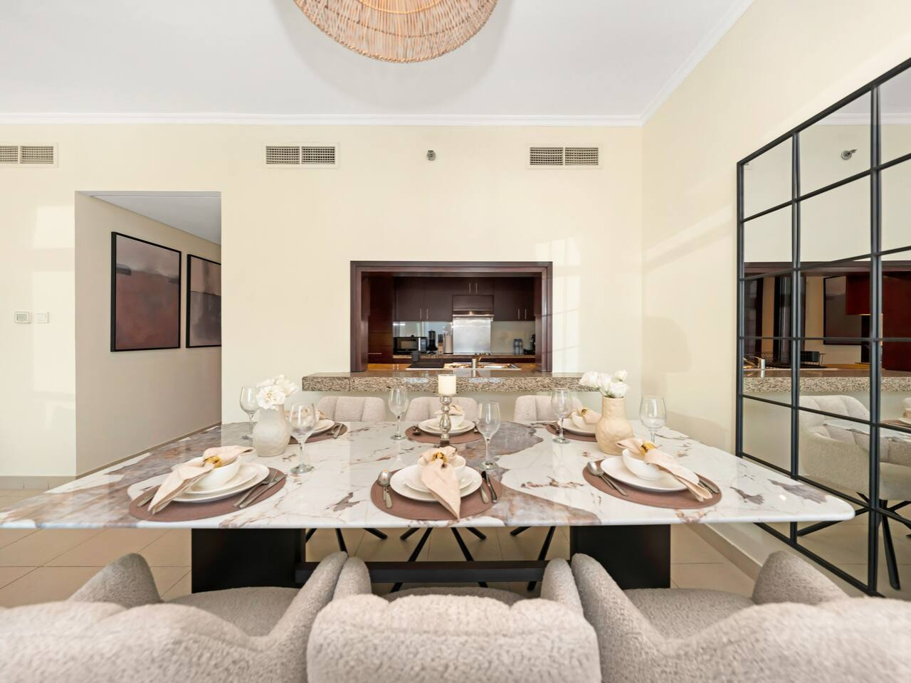 2br-burj-khalifa-view-or-downtown/