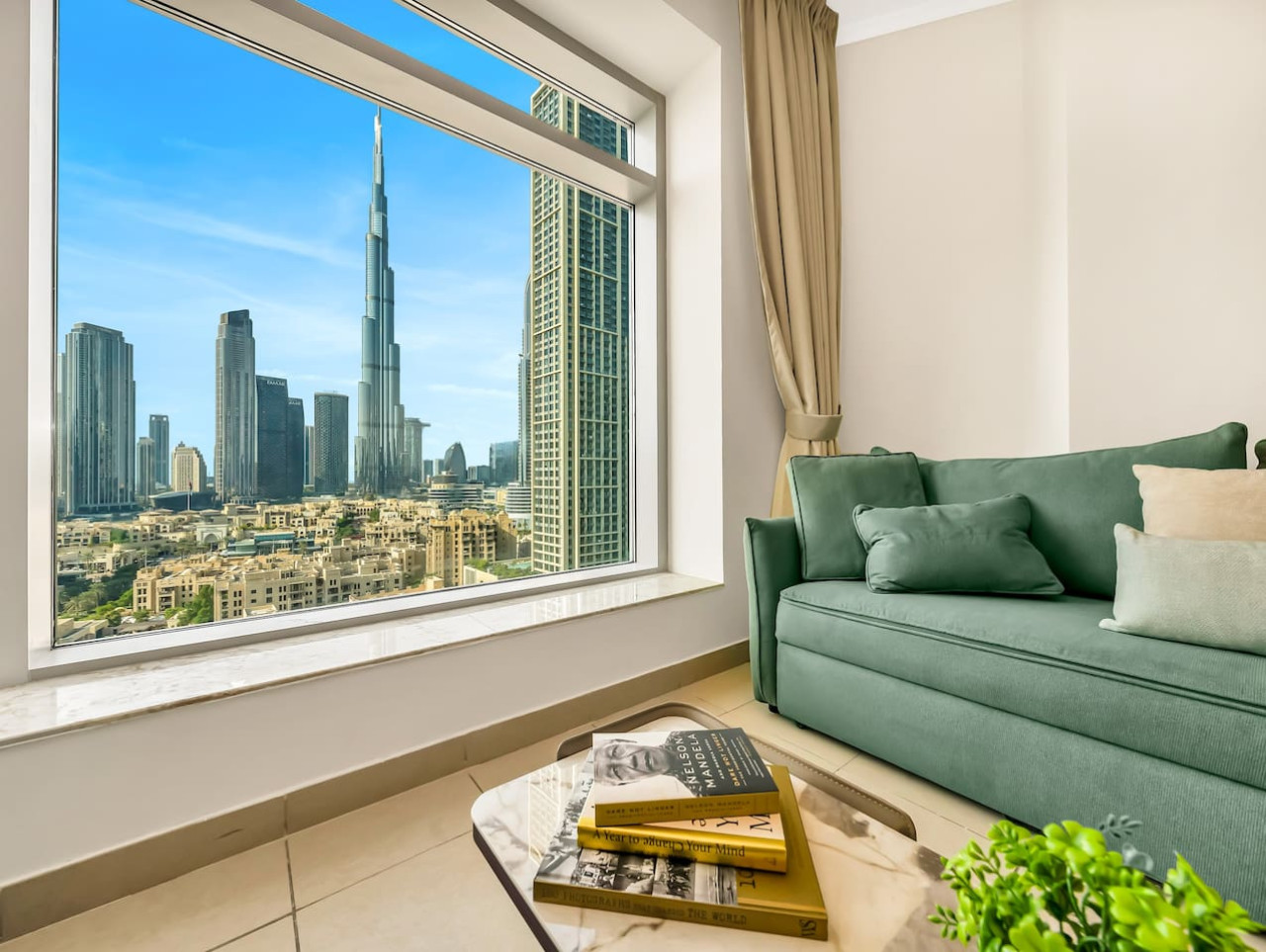 2br-burj-khalifa-view-or-downtown/