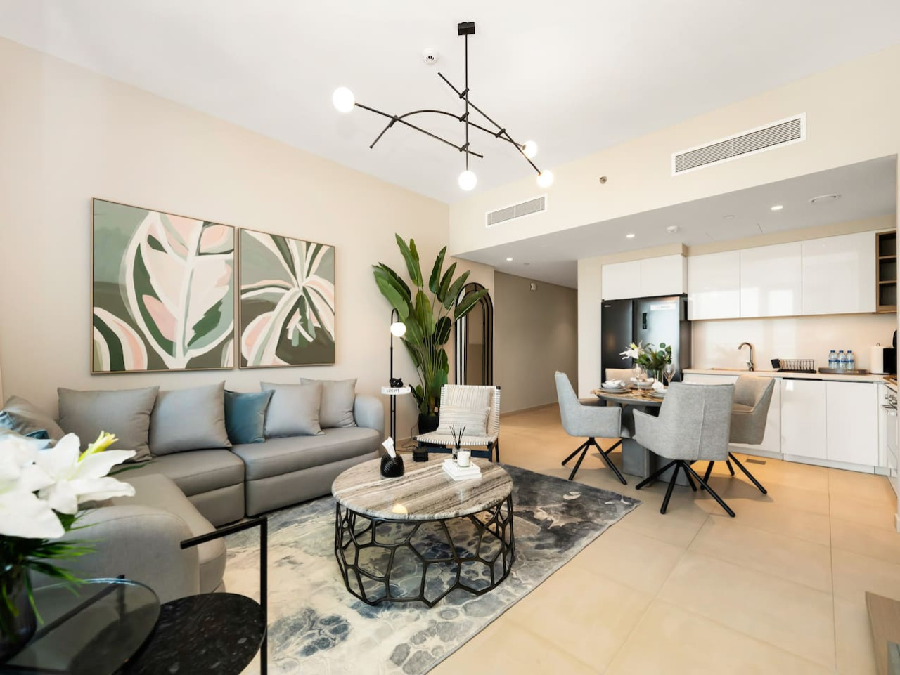 lux-2br-centered-btwn-difc-and-dt/