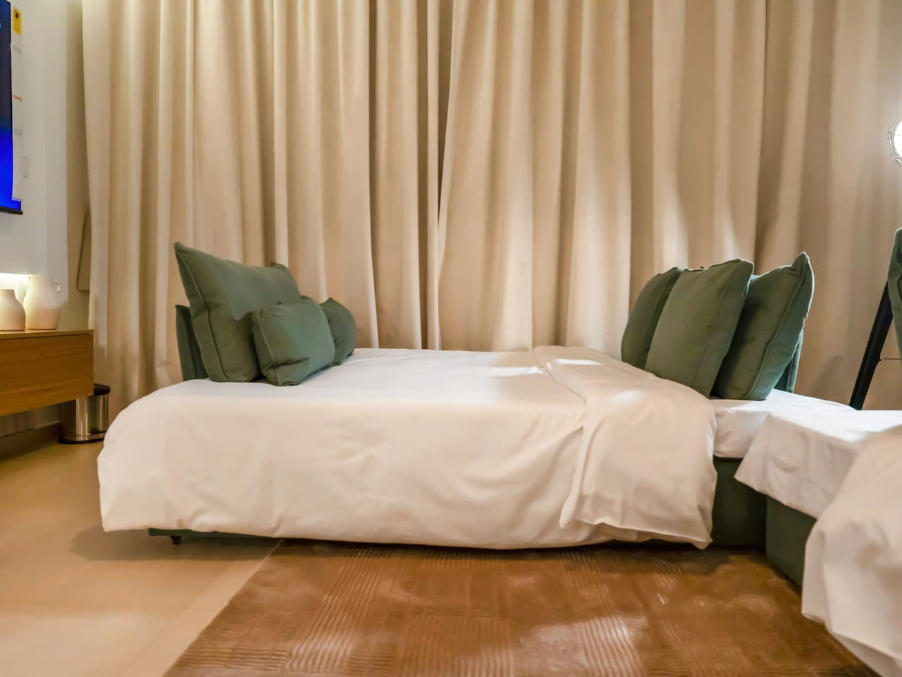 lively-2br-btwn-difc-and-downtown/