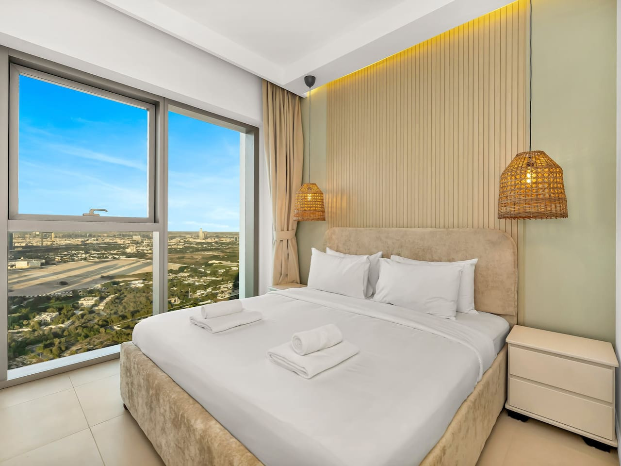 lively-2br-btwn-difc-and-downtown/