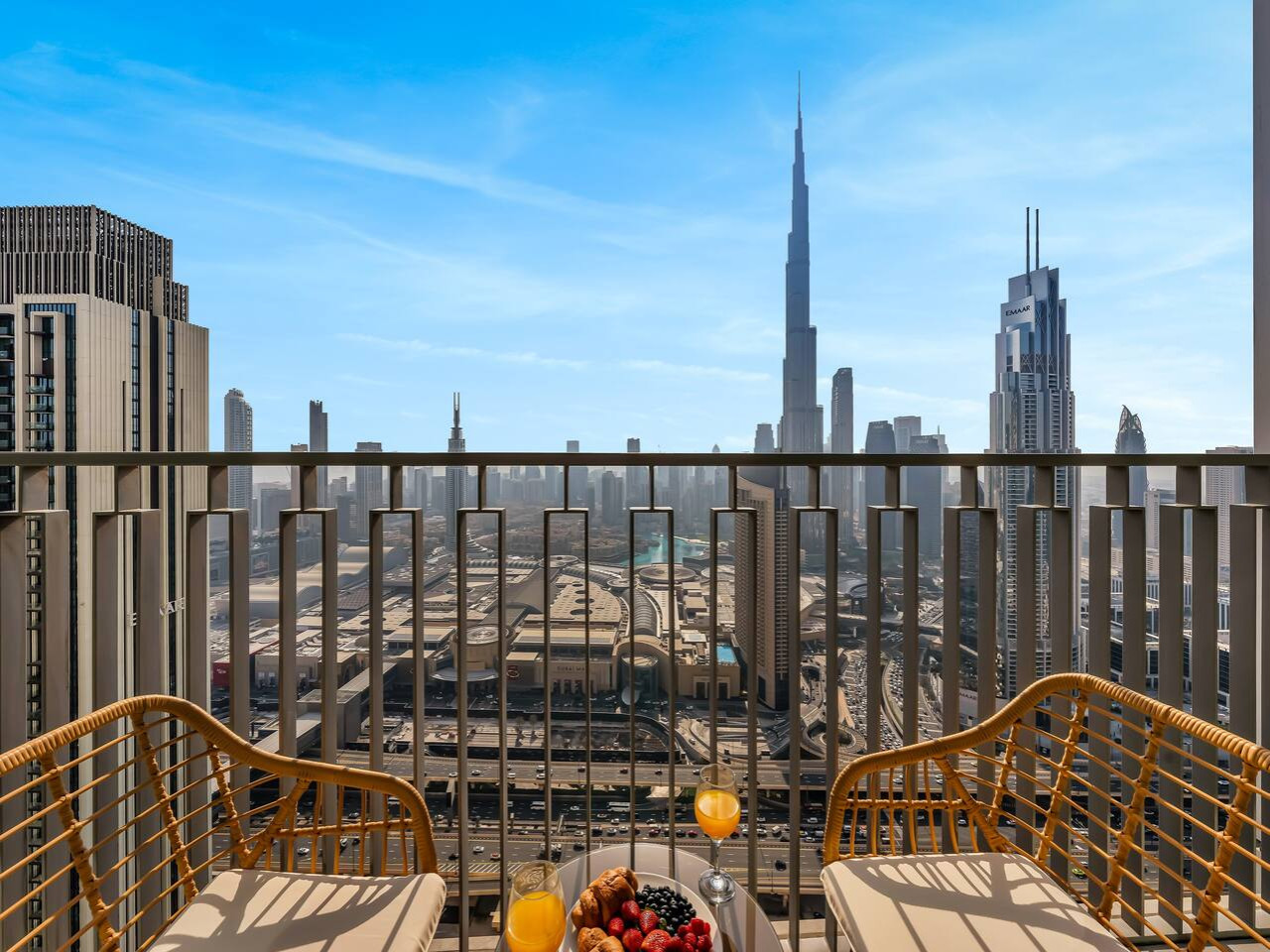 4br-nye-show-or-burj-khalifa-and-fountain-view-or-difc/