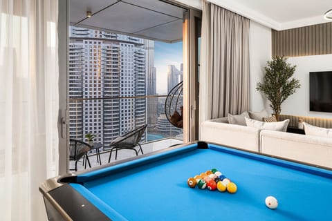 Stunning 4BR | Burj Khalifa View