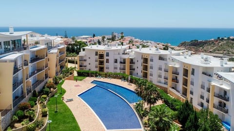 BnB Homes White Rose Apartment with 2 Terraces