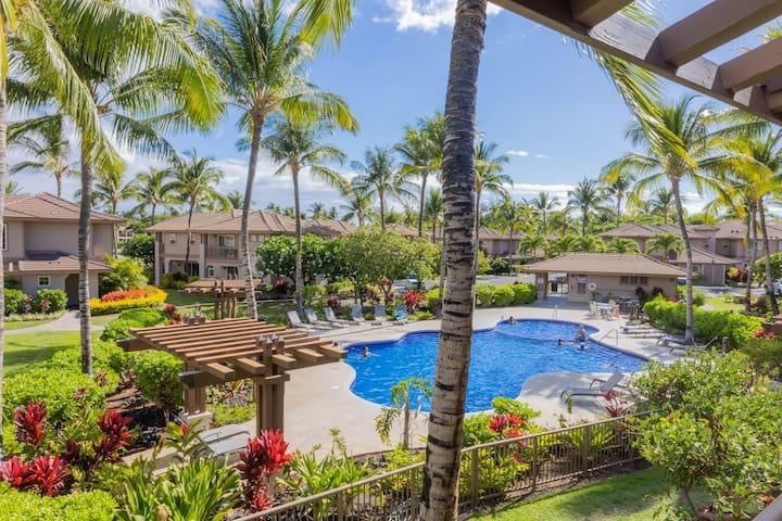 Makai Pool from Lanai