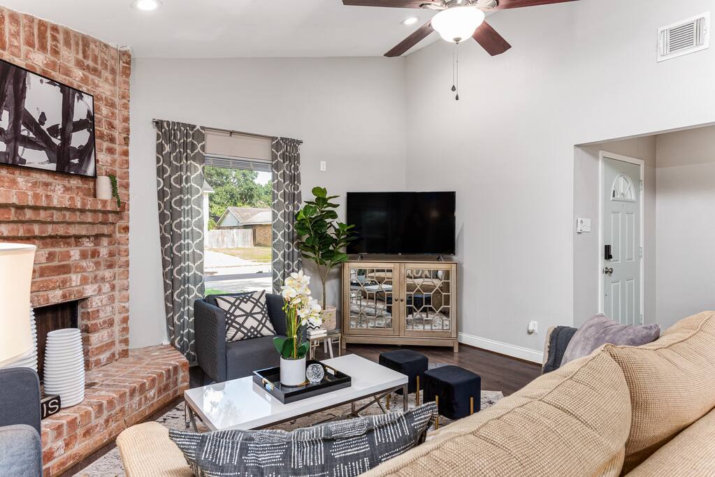 This cozy living room includes a 50' TV for your entertainment