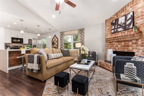 A furnished living room with TV entertainment center, Netflix, and Amazon prime will make a perfect place for family and friend gathering for movies and favorite shows in the perfect climate control environment
#KatyTXAirbnb
#VacationRentalKaty