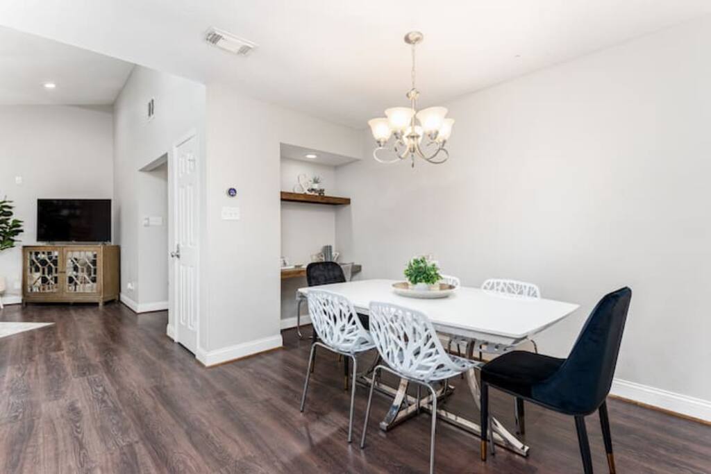 Whether you’re dining or working, this space is equipped to meet your needs with style and comfort