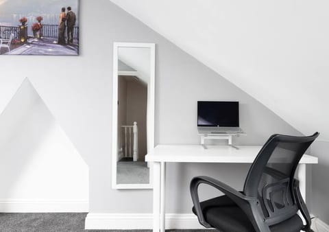 Comfy Cosy & Unforgettably Homely 2-Bed Apartment