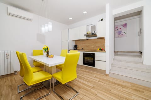 Apartments Jadro - Unit 376679-13