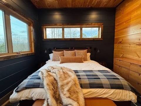 Luxury Mountain Retreat | Indoor Pool & Game Room