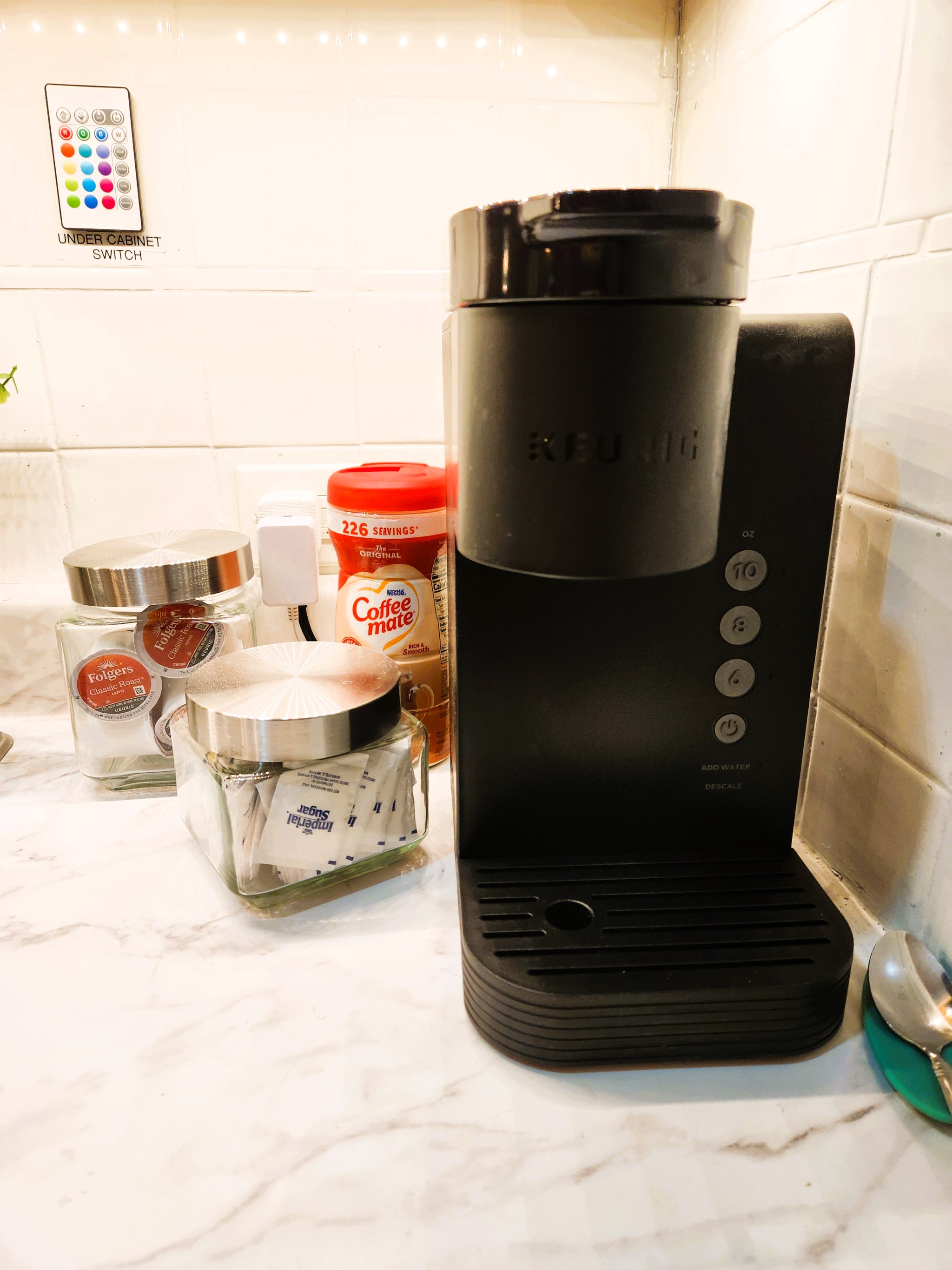 Directly on Riverwalk Downtown 2 BR King, WIFI