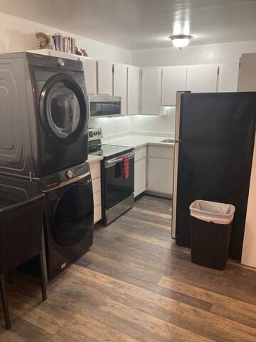 Quiet. Clean. 3 miles to strip. No cleaning fee.