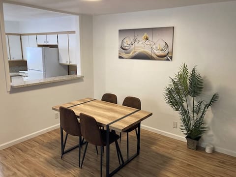 Clean, Quiet, Walkable, No Cleaning Fee