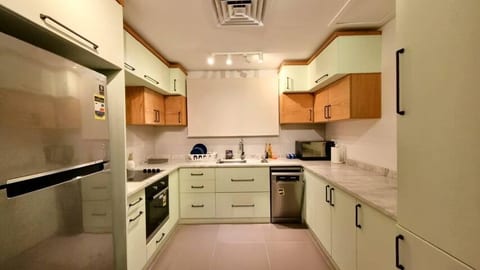2BR Pool Front Soma bay Villa Near Mesca Beach