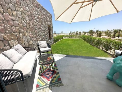 Beachfront 1BR Spacious Somabay Loft w Beach, Pool