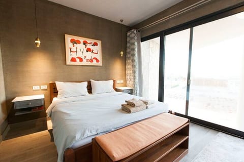Stylish Seaview 2BR Villa with Free Pool & Beach