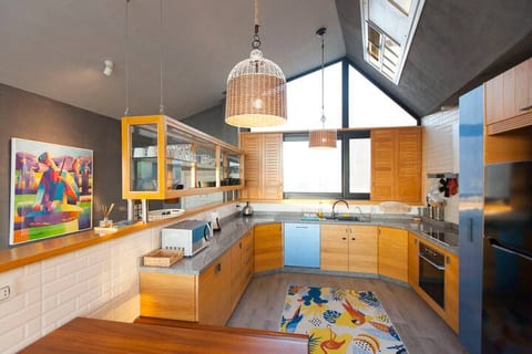 Stylish Seaview 2BR Villa with Free Pool & Beach