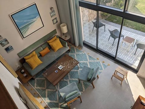 Modern Beachfront 1BR Loft with Garden in Somabay