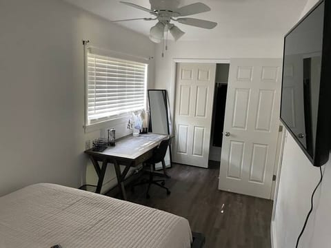 Lovely 1 bed room apartment, all to yourself.