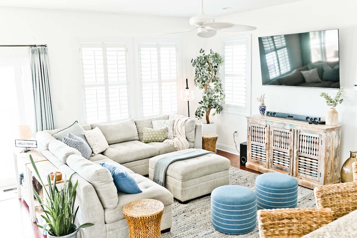 {Luxe} OCEAN VIEWS | Private Beach, Espresso Bar!