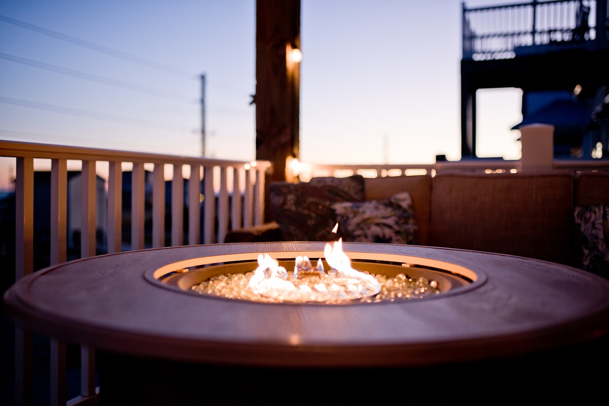 {Luxe} OCEAN VIEWS | Private Beach, Espresso Bar!