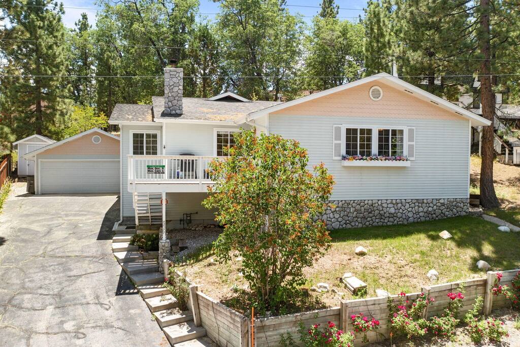Big Bear Getaway | 3BR House w/Game Room