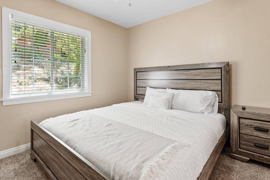 Big Bear Getaway | 3BR House w/Game Room