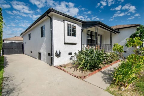 3BR LA Family Home w/ Yard & BBQ