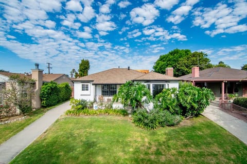 3BR LA Family Home w/ Yard & BBQ