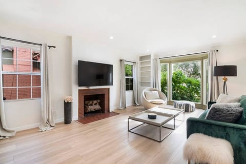 3BR LA Family Home w/ Yard & BBQ