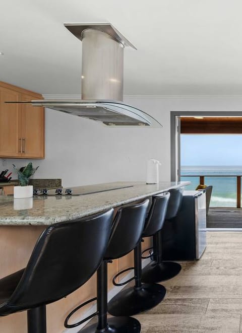 Oceanfront Malibu Retreat