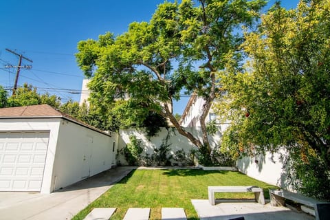 Beautiful 6BR Family Getaway in Prime Location