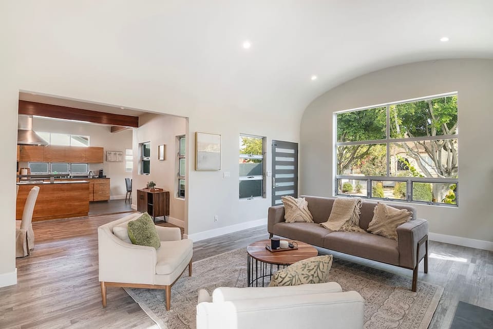 Stylish 4BR Home Prime Location Hancock Park - Los Angeles